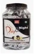 Hugs Day & Night Biscuit Balls Chocolate